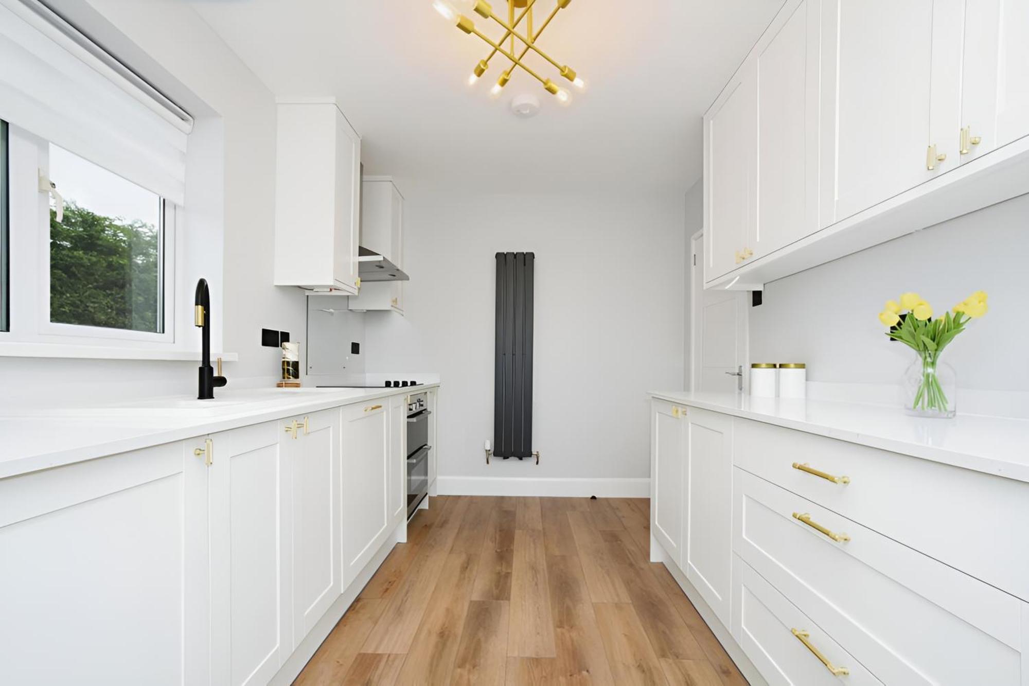 Beautiful 5 Bedroom Bungalow, Sleeps 7, In Calne Exterior photo